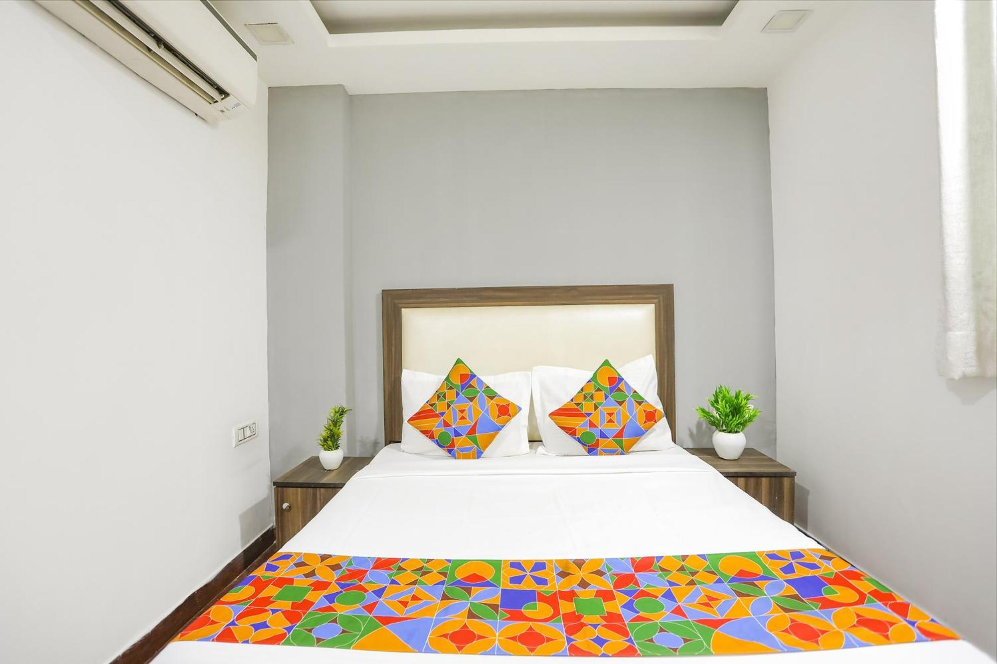 Fabexpress The Arrow Hotell New Delhi Exteriör bild
