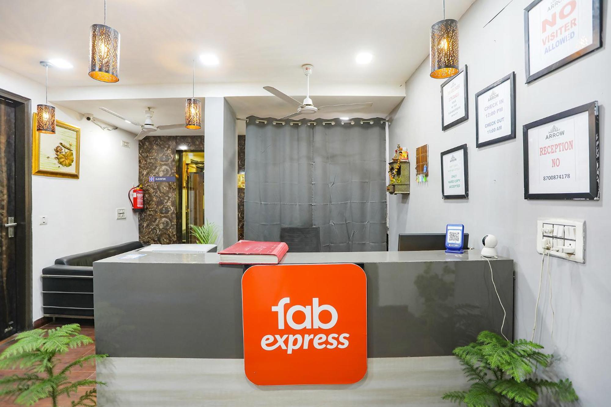 Fabexpress The Arrow Hotell New Delhi Exteriör bild
